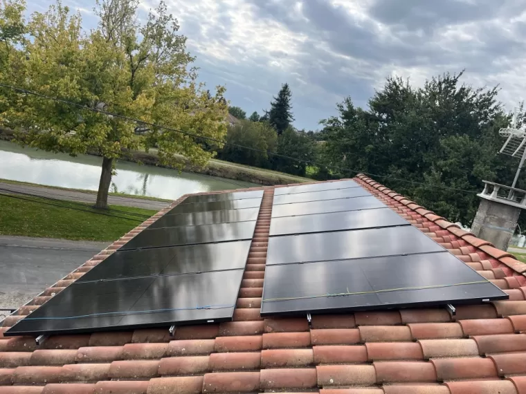 Installation des panneaux photovoltaïques 